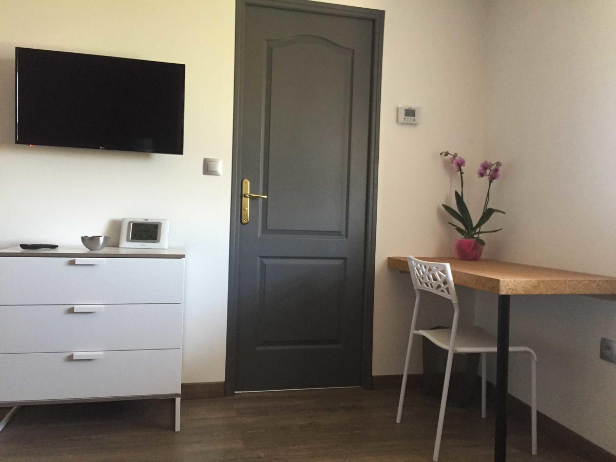Bed and Breakfast La Ferme Du Bonheur Arbigny Esterno foto